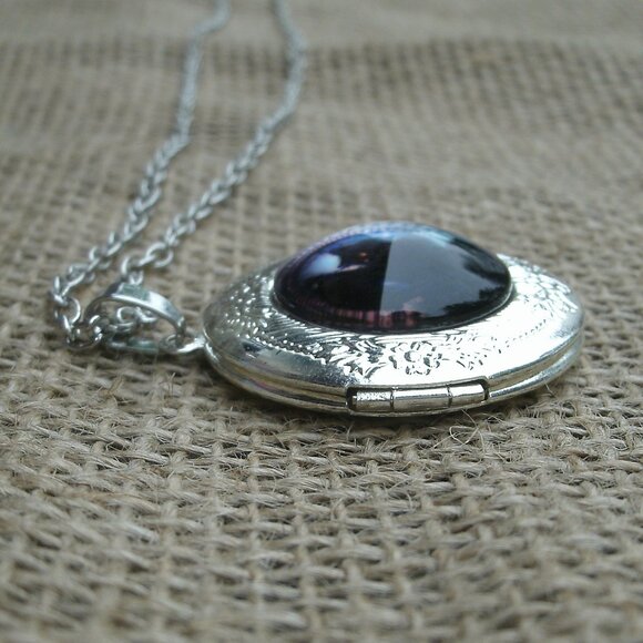 Black Angel Cat Locket Pendant Necklace - Picture 8 of 14